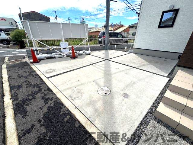松山市高岡町2期5号地の中古戸建の駐車場|駐車場の用意があります
