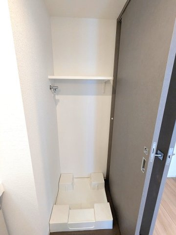 エスレジデンス新御徒町chiaroの設備|奥行きある玄関収納