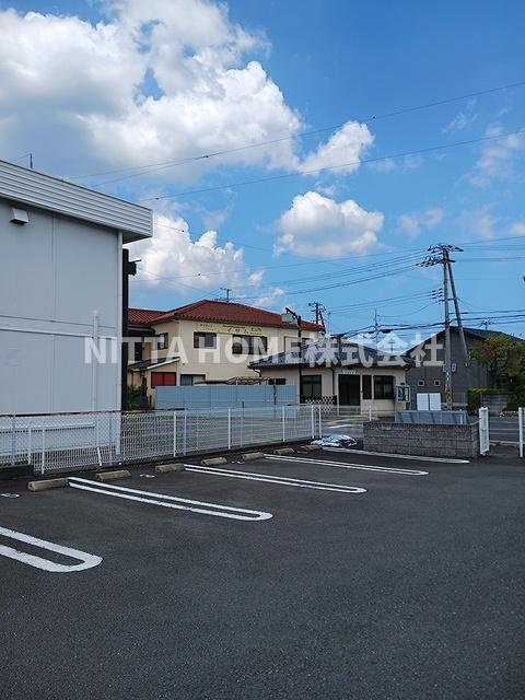与謝郡与謝野町字岩滝のアパートの駐車場|敷地内駐車場がついています★