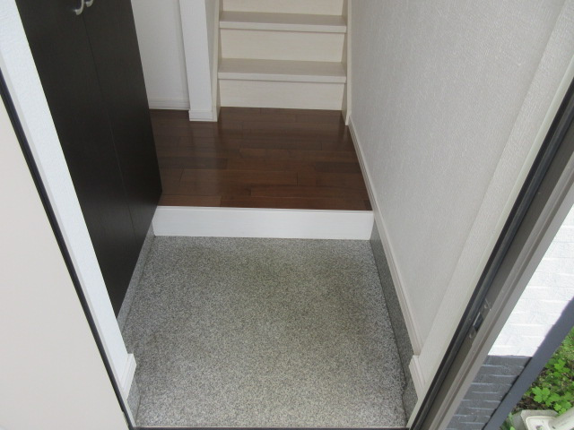 ラピスⅢの玄関