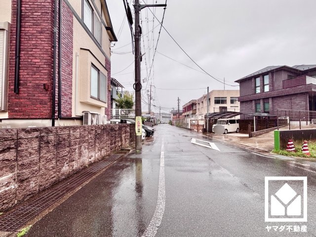 八幡市八幡砂田の前面道路含む現地写真