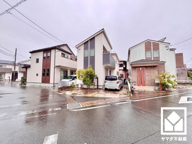 八幡市八幡砂田の外観