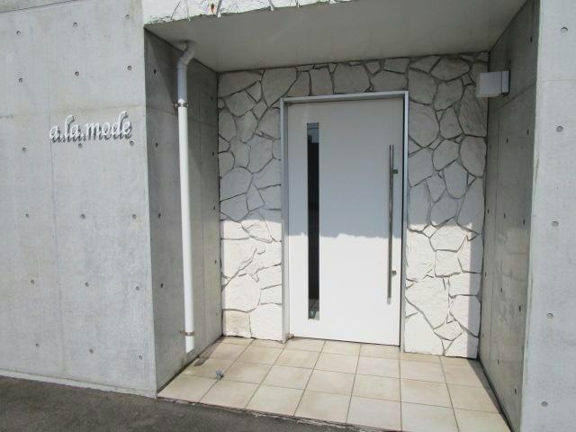 釧路市錦町２丁目の賃貸マンションのエントランス