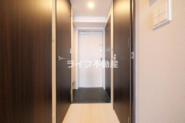 スワンズシティ大阪エスクレアの玄関|シンプルで使いやすい玄関です