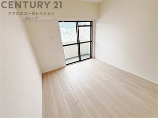 子供部屋…創造性や成長を促す遊びの空間を提供。学習や趣味に集中できる環境を整えます。個別のプライベートスペースは自己表現と自立心を育み、心地よい睡眠環境を整えリラックスできる場所を提供。