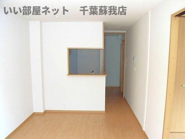 メゾン　ド　ヴィバーチェ　Ａの居間・リビング|こちらの居間で趣味の時間をお楽しみください