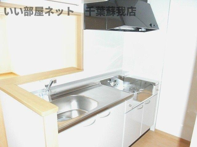 メゾン　ド　ヴィバーチェ　Ａのキッチン|お料理しやすいキッチンです