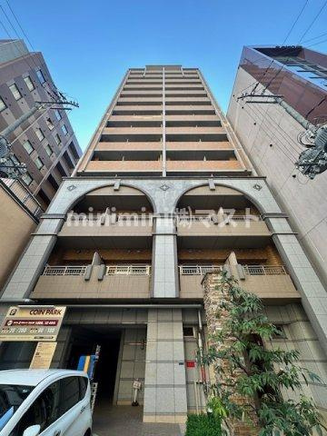 クラウンハイム北心斎橋フラワーコートの外観