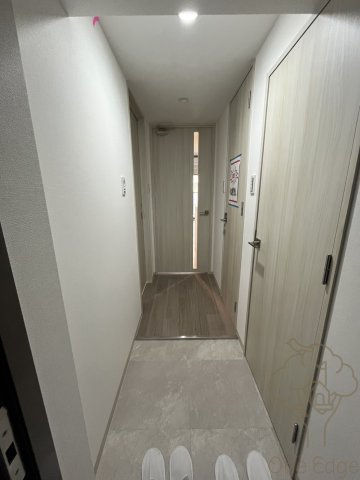 STANDZ新大阪の玄関