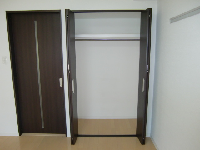 エル・セレーノ石屋川の収納