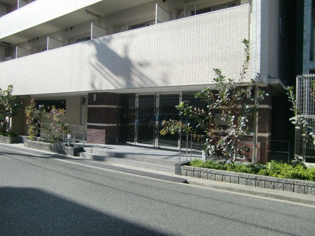 エル・セレーノ石屋川のエントランス