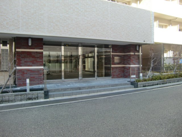 エル・セレーノ石屋川のエントランス