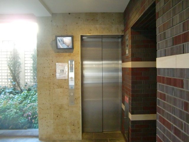 エル・セレーノ石屋川のエントランス