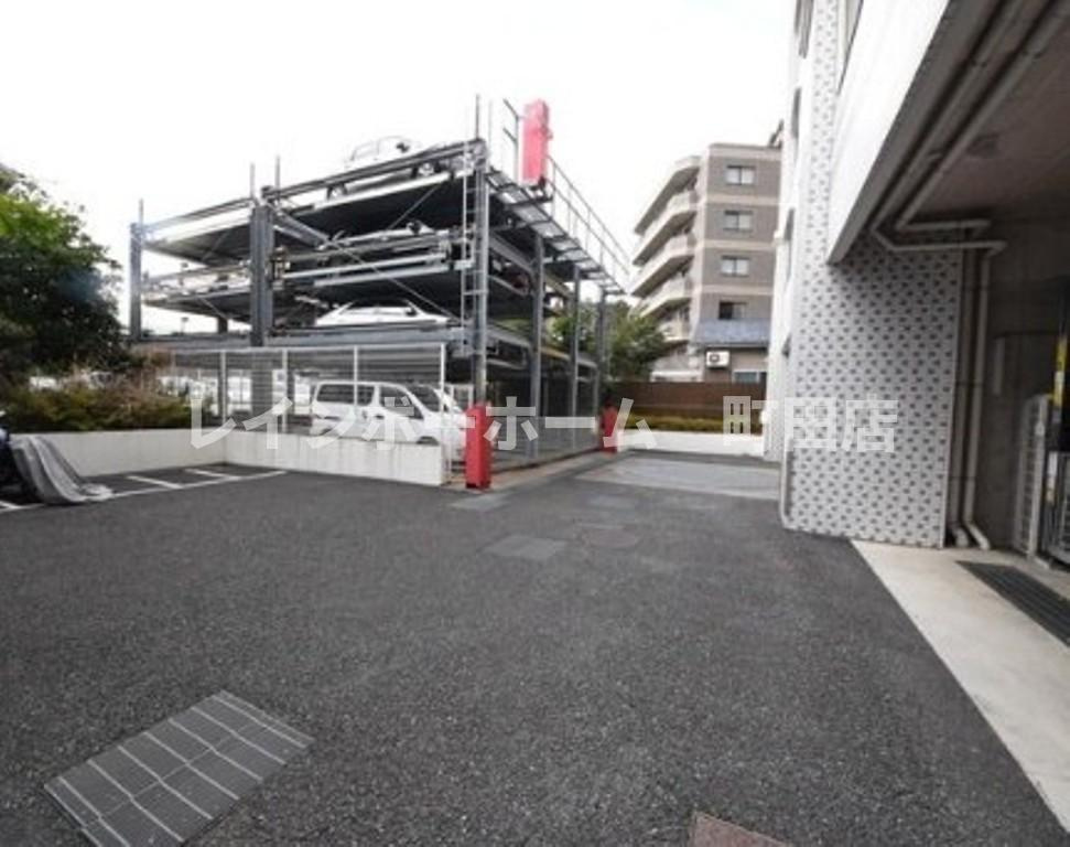 KDXレジデンス町田※初期費用分割あと払いサービス利用可能物件の駐車場