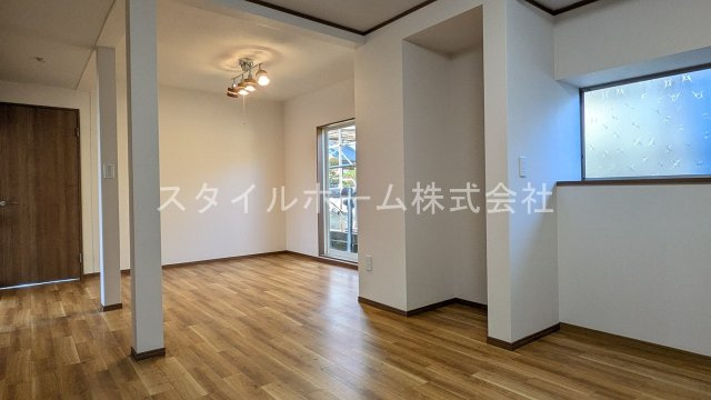 一色町戸建の内装