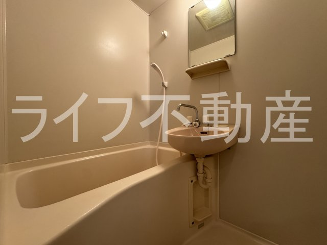 SENSE COURT森ノ宮の浴室|きれいなお風呂です