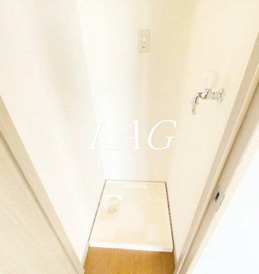 【設備】 | エミネンス小山 | 室内洗濯機置き場です。