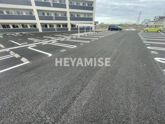 モンターニュ諫早の駐車場