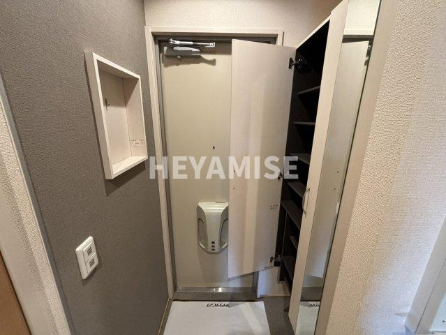 メゾン・ラ・パトリアKの玄関|※室内画像は別部屋のもの※現況を優先します※