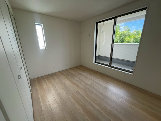 クレイドルガーデン南城市佐敷 1号棟（全3棟）※本日内覧可能※の洋室|主寝室（6.5畳）
