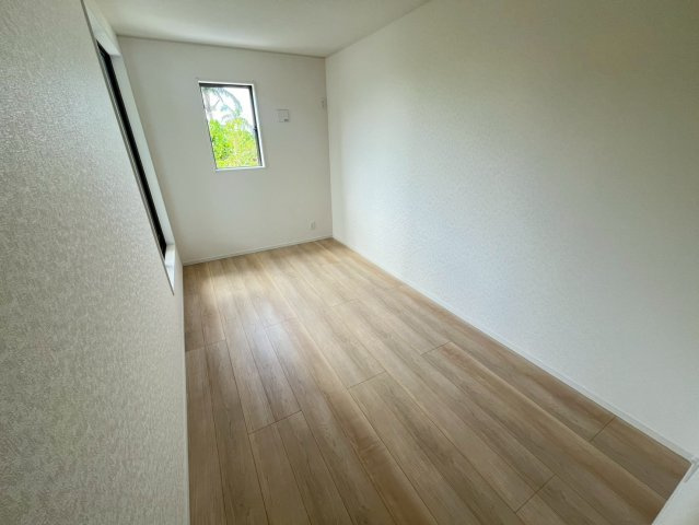 クレイドルガーデン南城市佐敷 1号棟（全3棟）※本日内覧可能※の洋室|洋室（6.3畳）