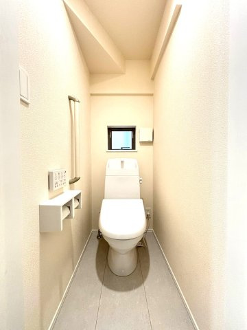 静岡市葵区田町７期　新築戸建　全７棟　G号棟のトイレ|各階にトイレがあるため、朝の支度もスムーズにすすみます。