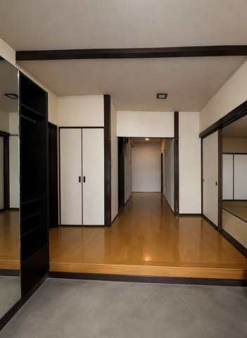 観音寺新町２丁目　中古住宅の玄関