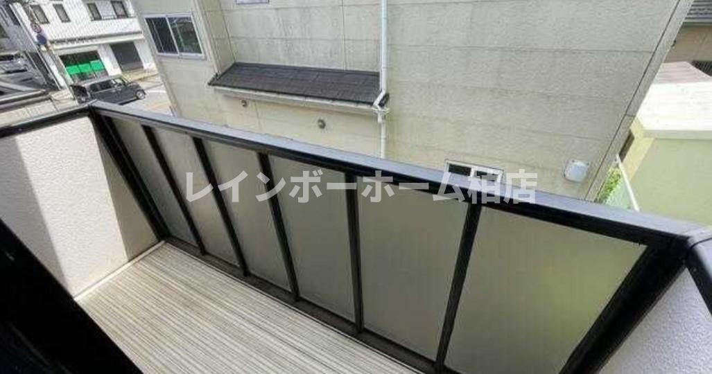 特典：仲介手数料が無料です!!のバルコニー|お洗濯にも便利なバルコニー付き