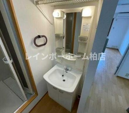 特典：仲介手数料が無料です!!の洗面所|広い洗面スペース