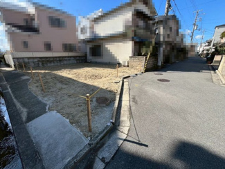 【前面道路含む現地写真】 | 菩提　新築一戸建 | 【フラット３５Ｓ利用可能です】固定金利ですので月々の支払が安定し、家計にゆとりが生まれます！！住宅ローンアドバイザーが在籍しております。お気軽にご相談ください。