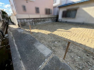 【外観】 | 菩提　新築一戸建 | 南面バルコニーですので、日当たり良好です！洗濯物がよく乾きますね♪