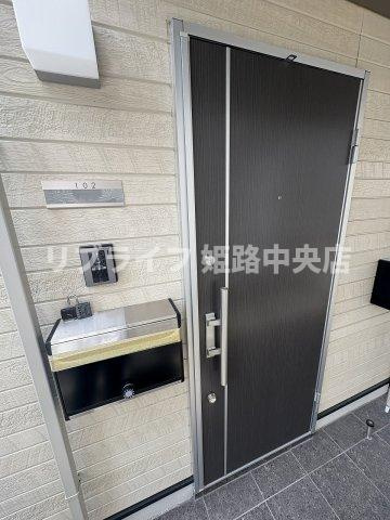 N.I.S.の玄関