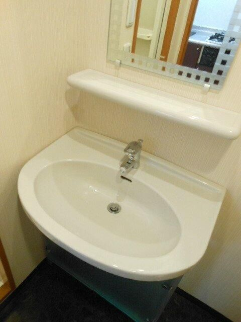ガラ・ステージ芝公園駅前の洗面所