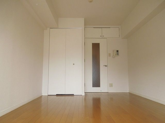 福岡市南区大楠２丁目の賃貸マンションのエントランス