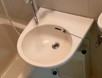 睦月ビルの洗面所