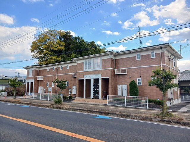 橿原市鳥屋町のアパート