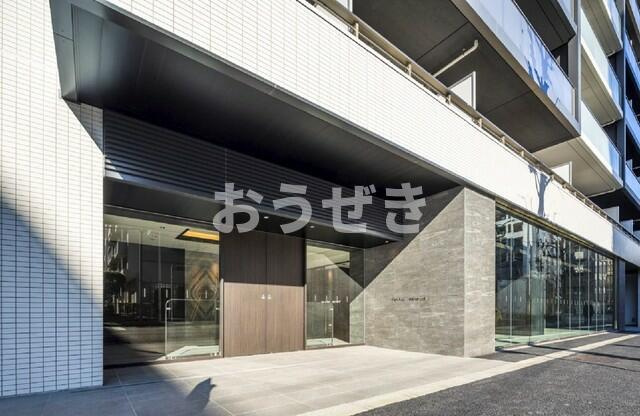 パークアクシス横濱大通り公園のエントランス