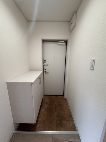 シャインメゾン長岡京の玄関|同型参考写真