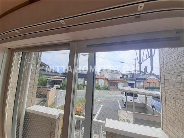 豊岡市森のアパートの設備|シャッター雨戸も設置済み◆