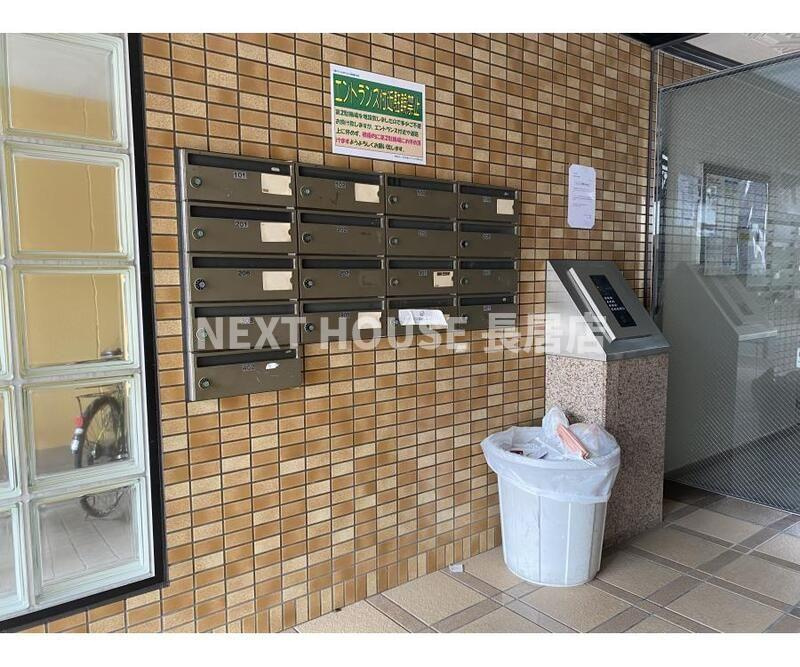 ガーデンコート山之内のエントランス