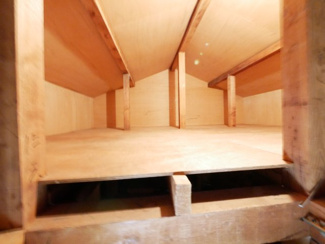 【収納】 | 山梨市大野 オール電化再生中古住宅 内外装大変綺麗です。 | グルニエ（屋根裏収納）内部