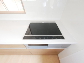 【キッチン】 | 山梨市大野 オール電化再生中古住宅 内外装大変綺麗です。 | 新品ＩＨクッキングヒーター
