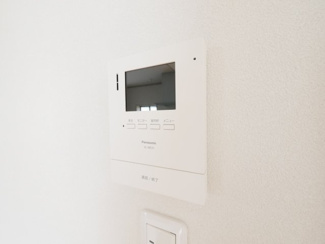 【セキュリティ】 | 山梨市大野 オール電化再生中古住宅 内外装大変綺麗です。 | モニター付きインターフォン新設