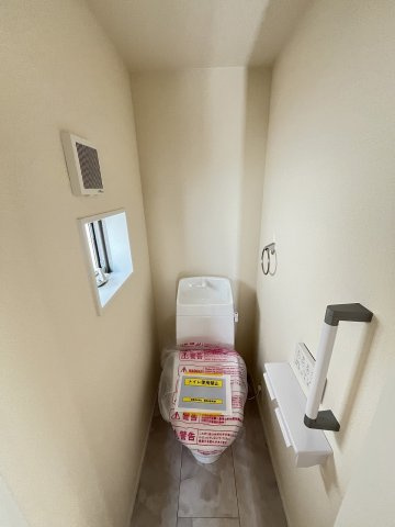 【トイレ】 | 福岡市東区三苫2丁目第2　1号棟（全3棟）【仲介手数料無料・0円】 | 現地写真。