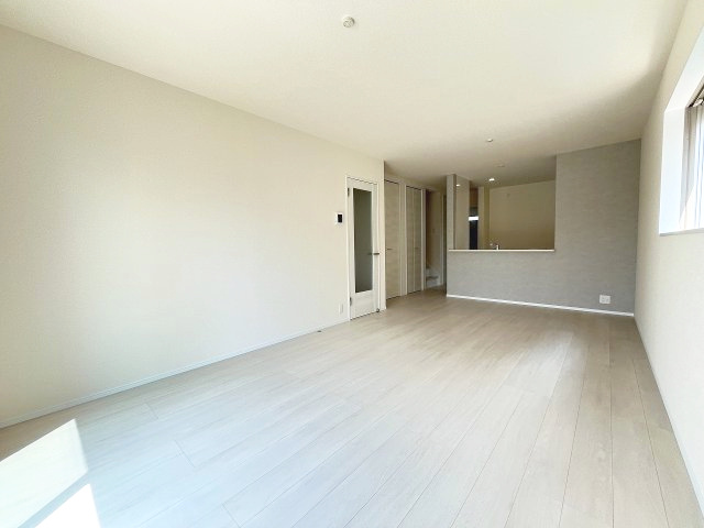 【居間・リビング】 | 福岡市東区三苫2丁目第2　1号棟（全3棟）【仲介手数料無料・0円】 | 現地写真。