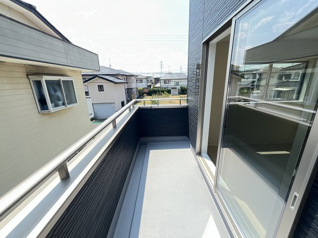 【バルコニー】 | 福岡市東区三苫2丁目第2　1号棟（全3棟）【仲介手数料無料・0円】 | 現地写真。