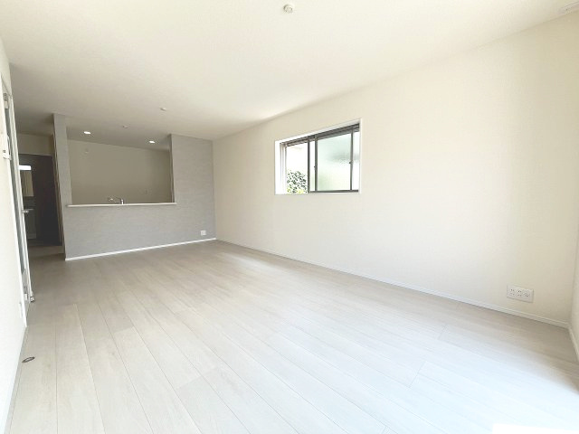 【居間・リビング】 | 福岡市東区三苫2丁目第2　1号棟（全3棟）【仲介手数料無料・0円】 | 現地写真。