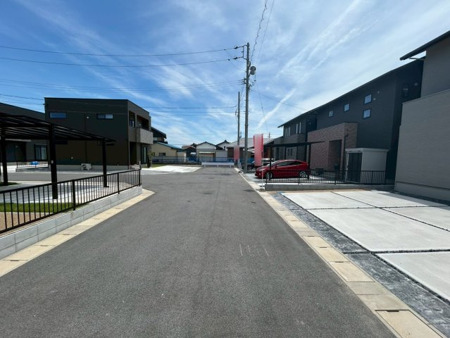タマタウン　大垣市長松町（荒崎小）　全3区画分譲の前面道路含む現地写真|■前面道路　■ヤマダ不動産　株式会社リライフ　
■夢のマイホーム購入をフルサポートします！