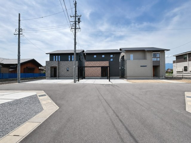 【商談中】タマタウン　大垣市長松町（荒崎小）　全3区画分譲の外観|■全体写真　
■ヤマダ不動産　株式会社リライフ　