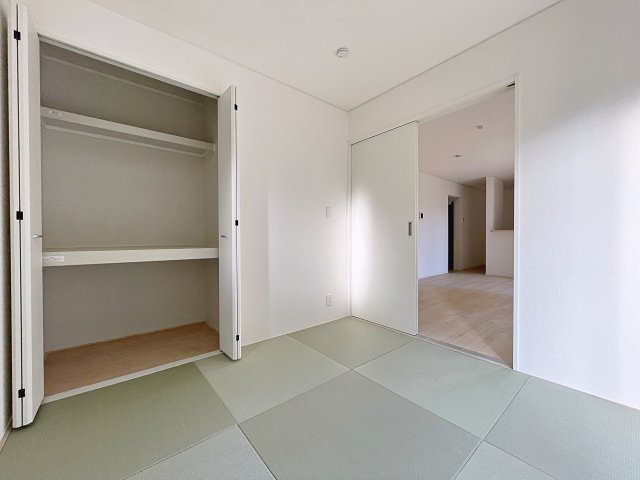 新築戸建・新築建売　喜多方市常盤台第3　松山小・第二中の和室|リビングのすぐ隣にあるのでお子様のお昼寝や遊び場として最適です！